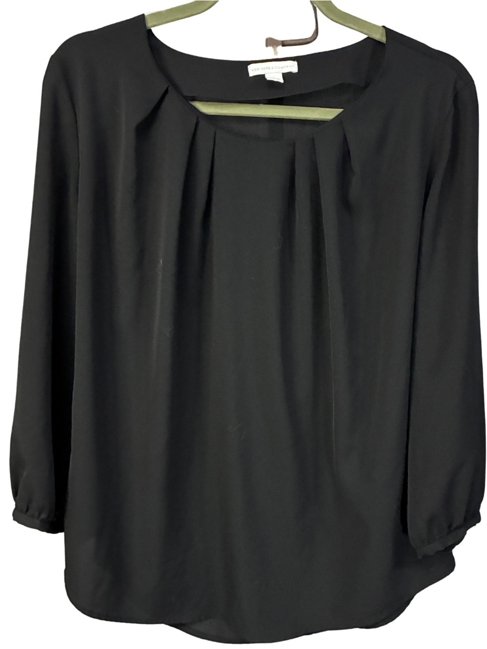 New York & Company Black Pleated Round-Neck Blouse